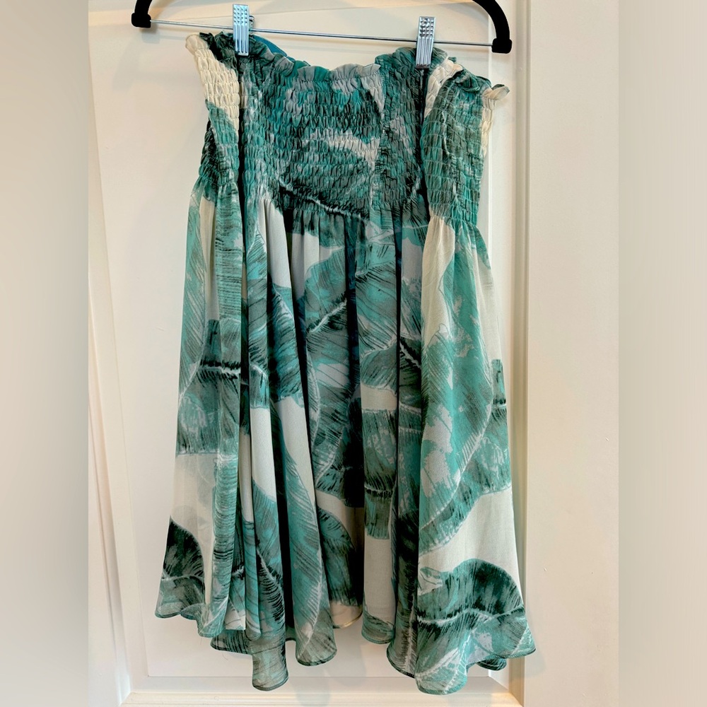 The perfect tropical off the shoulder dress for summer☀️